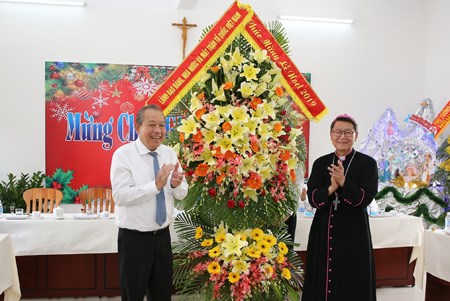 Phó Thủ tướng thăm cơ sở Công giáo, Tin lành - ảnh 3